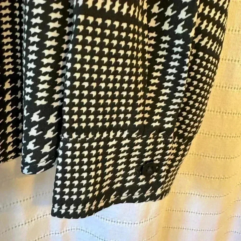 Black and White Women’s Appleseed’s Button Up - Picture 3 of 6
